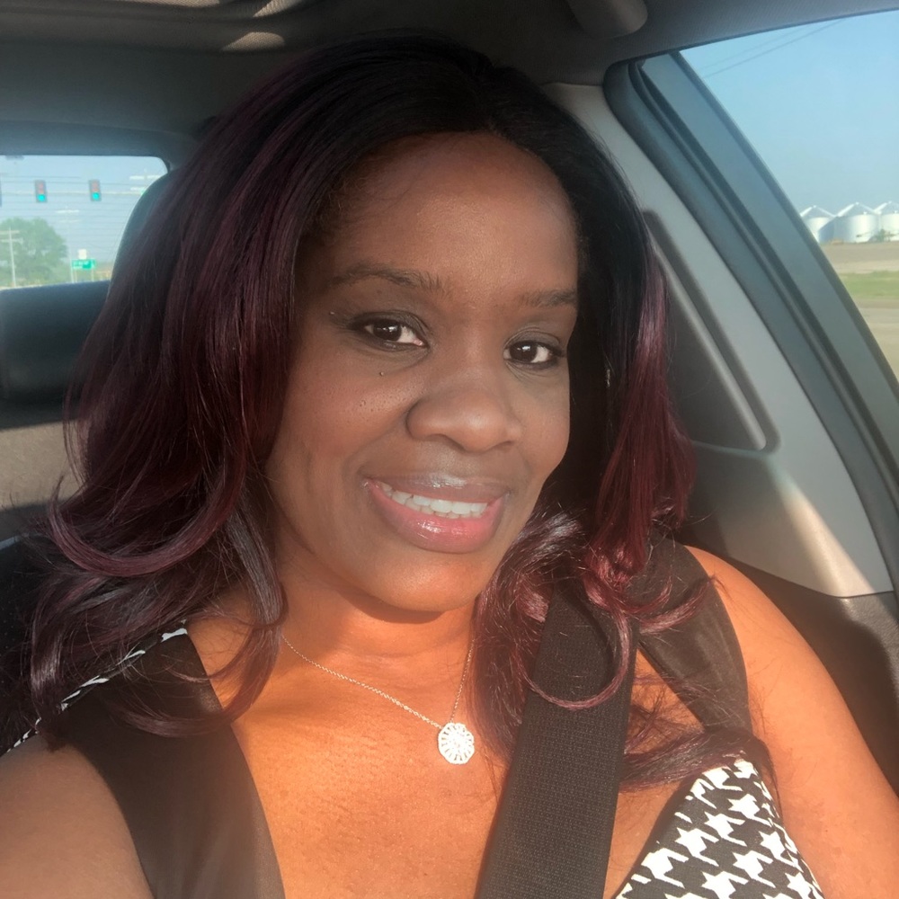 Meet your Posher, Yolanda